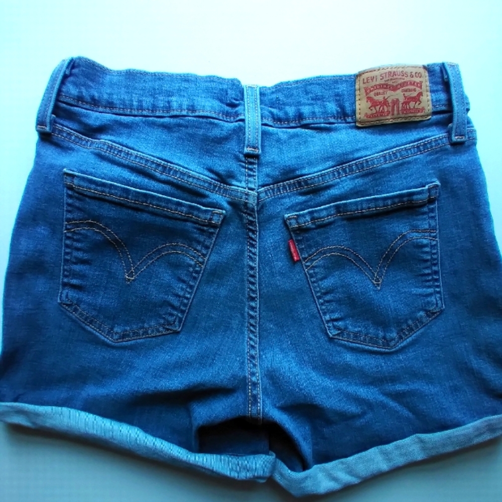 Levi's Denim Shorts Red Tab Mid Length Size 28